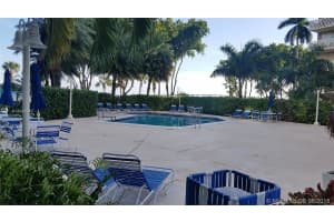 1420 Brickell Bay Dr, Miami, FL 33131, Sold 08/28/18