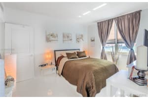 186 SE 12th Terrace, Miami, FL 33131, Sold 08/17/18