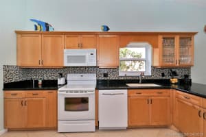 8233 NW 85th Ave, Tamarac, FL 33321, Sold 05/24/18