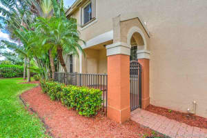 4298 Vineyard Cir, Weston, FL 33332, Sold 08/24/18