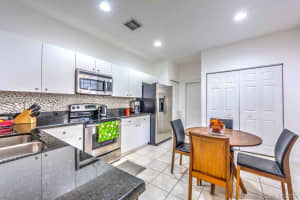 4298 Vineyard Cir, Weston, FL 33332, Sold 08/24/18
