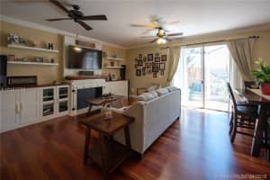 9008 NW 54th St, Sunrise, FL 33351, Sold 05/31/18