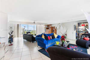 3370 Hidden Bay Dr, Aventura, FL 33180, Sold 12/04/20