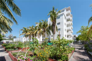 240 Collins Ave #2d, Miami Beach, FL 33139, Sold 01/11/19