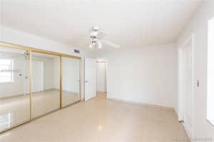 240 Collins Ave #2d, Miami Beach, FL 33139, Sold 01/11/19