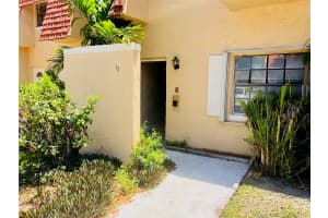 62 Ann Lee Ln, Tamarac, FL 33319, Sold 06/15/18