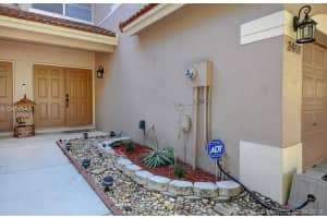 2407 NW 97th Terrace, Pembroke Pines, FL 33024, Sold 06/01/18