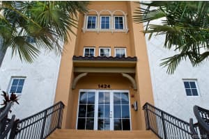 1424 SE 12th St #3b, Fort Lauderdale, FL 33316, Sold 05/30/19