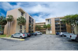 9120 Fontainebleau Blvd, Miami, FL 33172, Sold 08/03/18