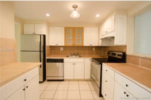 9120 Fontainebleau Blvd, Miami, FL 33172, Sold 08/03/18