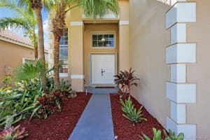 320 Somerset Way, Weston, FL 33326, Sold 06/15/18