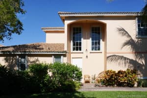 1240 Grant St, Hollywood, FL 33019, Sold 05/25/19