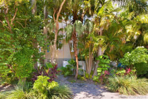 3695 Stewart Ave, Miami, FL 33133, Sold 10/29/18