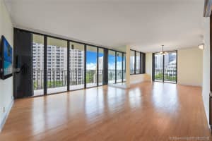 520 Brickell Key Dr a715, Miami, FL 33131, Sold 10/15/18