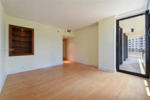 520 Brickell Key Dr a715, Miami, FL 33131, Sold 10/15/18