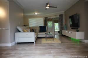 9201 NW 9th Pl, Plantation, FL 33324, Sold 08/28/18