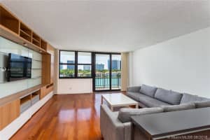 10101 E Bay Harbor Dr, Bay Harbor Islands, FL 33154, Sold 09/25/18