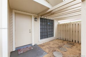 3657 W Bell Dr, Davie, FL 33328, Sold 06/29/18