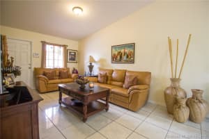 18386 NW 75th Path, Hialeah, FL 33015, Sold 08/03/18