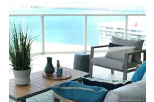 218 SE 14th St, Miami, FL 33131, Sold 12/01/18