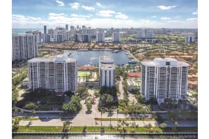 3640 Yacht Club Dr, Aventura, FL 33180, Sold 11/07/18