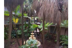 8615 NW 8th St, Miami, FL 33126, Sold 08/08/18