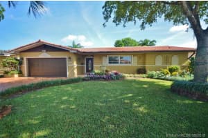 7343 Loch ness Dr, Miami Lakes, FL 33014, Sold 08/27/18