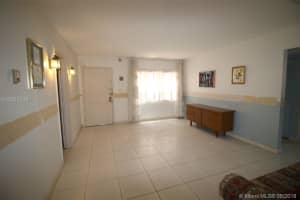 8635 NW 8th St, Miami, FL 33126, Sold 05/29/18