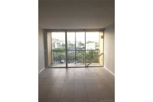 8840 Fontainebleau Blvd, Miami, FL 33172, Sold 06/14/18