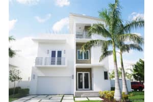 8221 NW 33rd Terrace, Doral, FL 33122, Sold 09/16/19