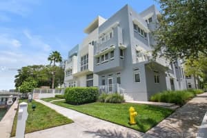 6205 Laguna Path N, Miami Beach, FL 33141, Sold 10/12/18