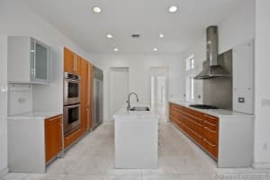 6205 Laguna Path N, Miami Beach, FL 33141, Sold 10/12/18