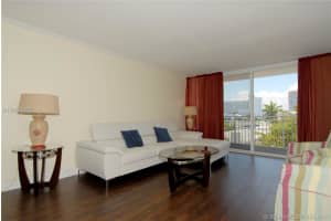 1045 10th St, Miami Beach, FL 33139, Sold 08/02/18