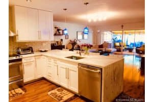 16405 Fox Den Ct, Miami Lakes, FL 33014, Sold 07/09/18