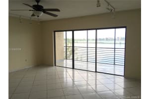 471 Ives Dairy Rd, Miami, FL 33179, Sold 01/17/19