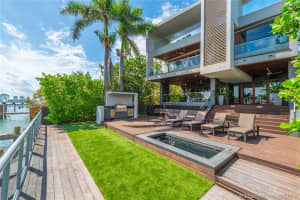 233 N Coconut Ln, Miami Beach, FL 33139, Sold 04/09/19