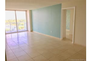 2457 Collins Ave, Miami Beach, FL 33140, Sold 06/22/18