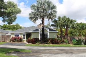 5727 NW 101st Ct, Doral, FL 33178, Sold 09/13/18