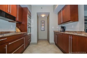 1000 South Pointe Dr, Miami Beach, FL 33139, Sold 03/21/19