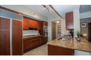 1000 South Pointe Dr, Miami Beach, FL 33139, Sold 03/21/19