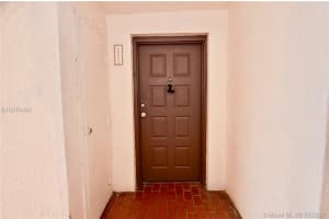 7180 NW 179th St, Hialeah, FL 33015, Sold 09/28/18