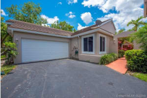 10160 NW 5th St, Plantation, FL 33324, Sold 08/31/18
