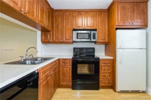 10413 NW 11th St, Pembroke Pines, FL 33026, Sold 06/28/18