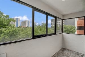 5050 NW 7th St, Miami, FL 33126, Sold 07/24/18
