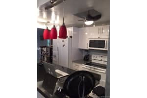 1340 Lincoln Rd, Miami Beach, FL 33139, Sold 09/05/18