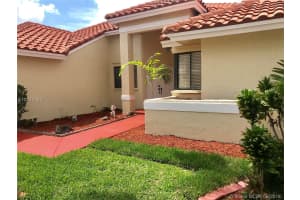 11740 SW 9th Ct, Pembroke Pines, FL 33025, Sold 07/25/18