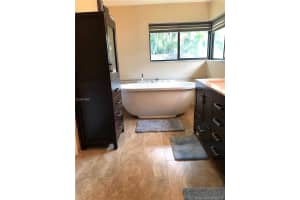 11740 SW 9th Ct, Pembroke Pines, FL 33025, Sold 07/25/18