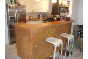 240 Collins Ave #6c, Miami Beach, FL 33139, Sold 09/21/18