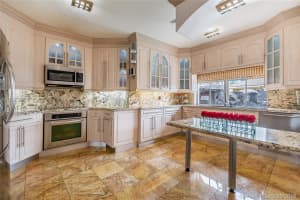 8453 NW 110th Pl, Doral, FL 33178, Sold 09/21/18