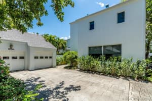 20245 W Oak Haven Cir, North Miami Beach, FL 33179, Sold 09/18/18